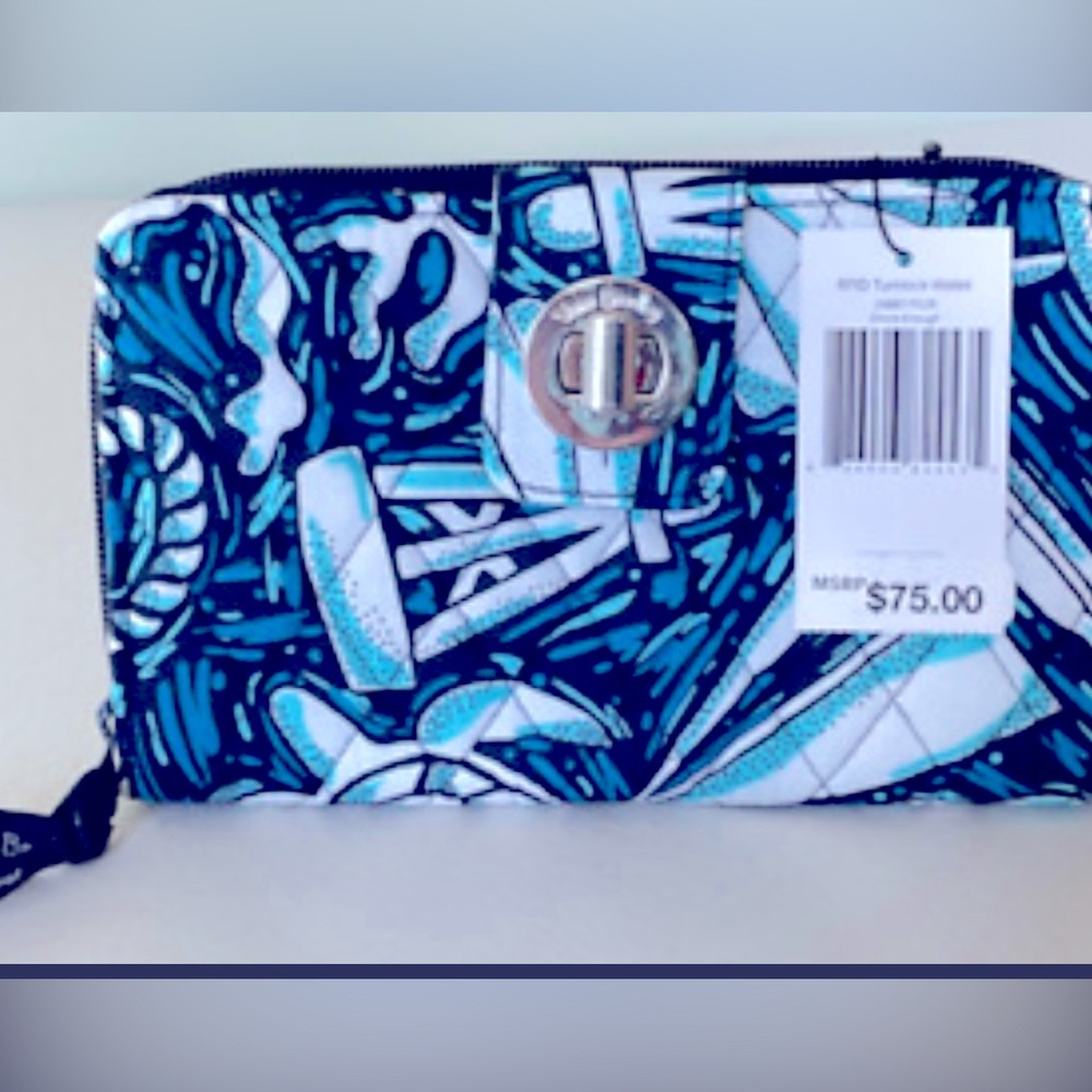- Beautiful Vera Bradley turn lock wallet